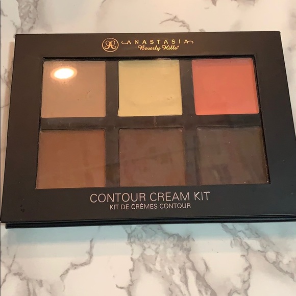 Anastasia Beverly Hills Other - Anastasia Cream Contour Kit